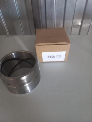Втулка ковш - рукоять Hitachi ZX160 4409178 Втулка ковш - рукоять Hitachi ZX160 4409178