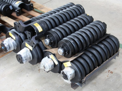 Натяжитель гусеницы Volvo EC480DL 14617700, 14617702