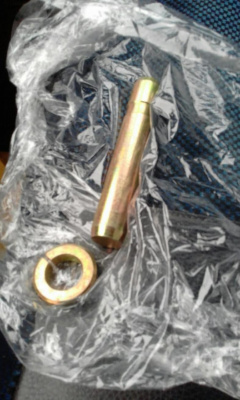 Палец коронки Hitachi ZX180LC 4501627