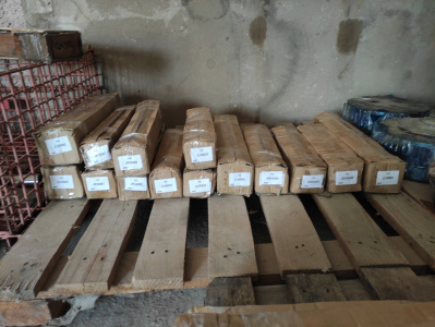 Палец трапеция - гидроцилиндр JCB JS130/145 KNV0484