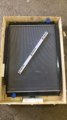 Радиатор водяной Komatsu PC220-7 206-03-71111