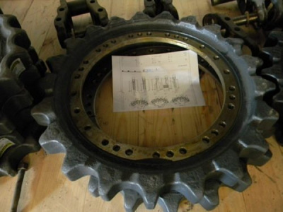 Звездочка приводная JCB JS110 KNA0323