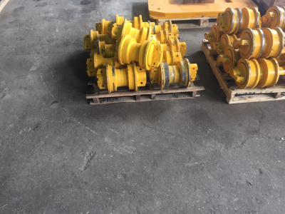 Каток опорный двубортный Caterpillar D9 104-3496, 1043496, CA1043496, 196-9954, 1969954, CA1969954, 7T-1253, 7T1253, CA7T1253