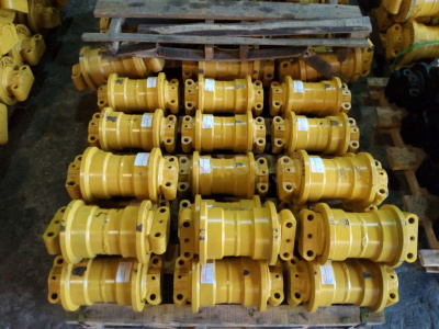 Каток опорный однобортный Caterpillar D7 118-1619, 1181619, CA1181619, 1P-9100, 1P9100, CA1P9100, 1P-9403, 1P9403, CA1P9403