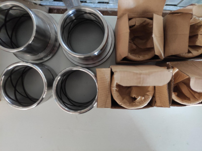 Втулка в ушко штока г/цилиндра стрелы Doosan DX300LC 131004-00004B, 110-00253, 110-00251