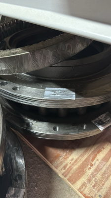 Ступица Komatsu PC220-7/8 22U-27-21182