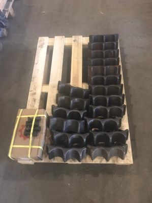 Группа сегментов Komatsu D65 14X-27-15111, 14X-27-15112