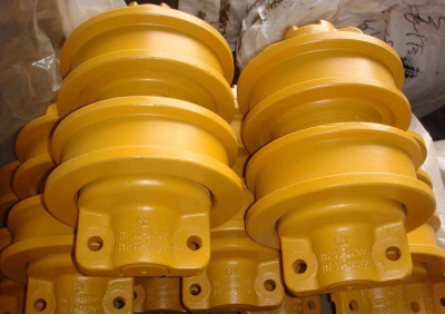 Каток опорный двубортный Komatsu D85A 154-30-00403