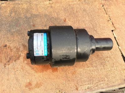 Каток поддерживающий Caterpillar 320D 8E-5600, 8E5600, CA8E5600