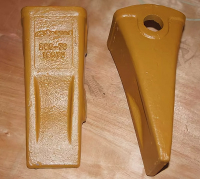 Коронка ковша Komatsu PC200 205-70-19570