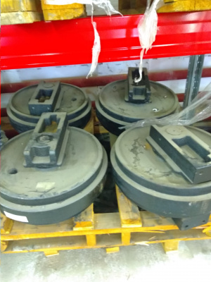 Колесо направляющее JCB JS360 50/100219